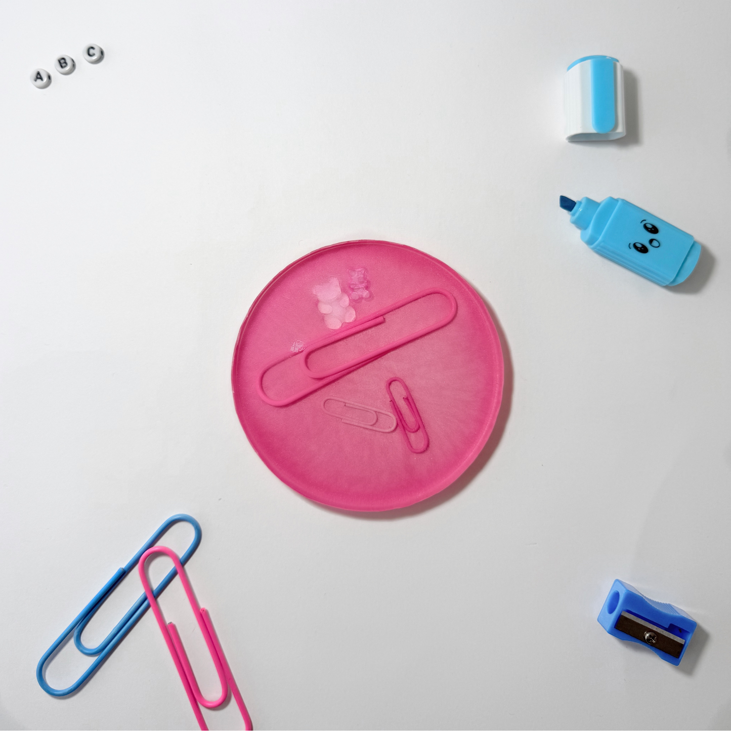 Dessous de verre "crayon" ou "trombone" en résine