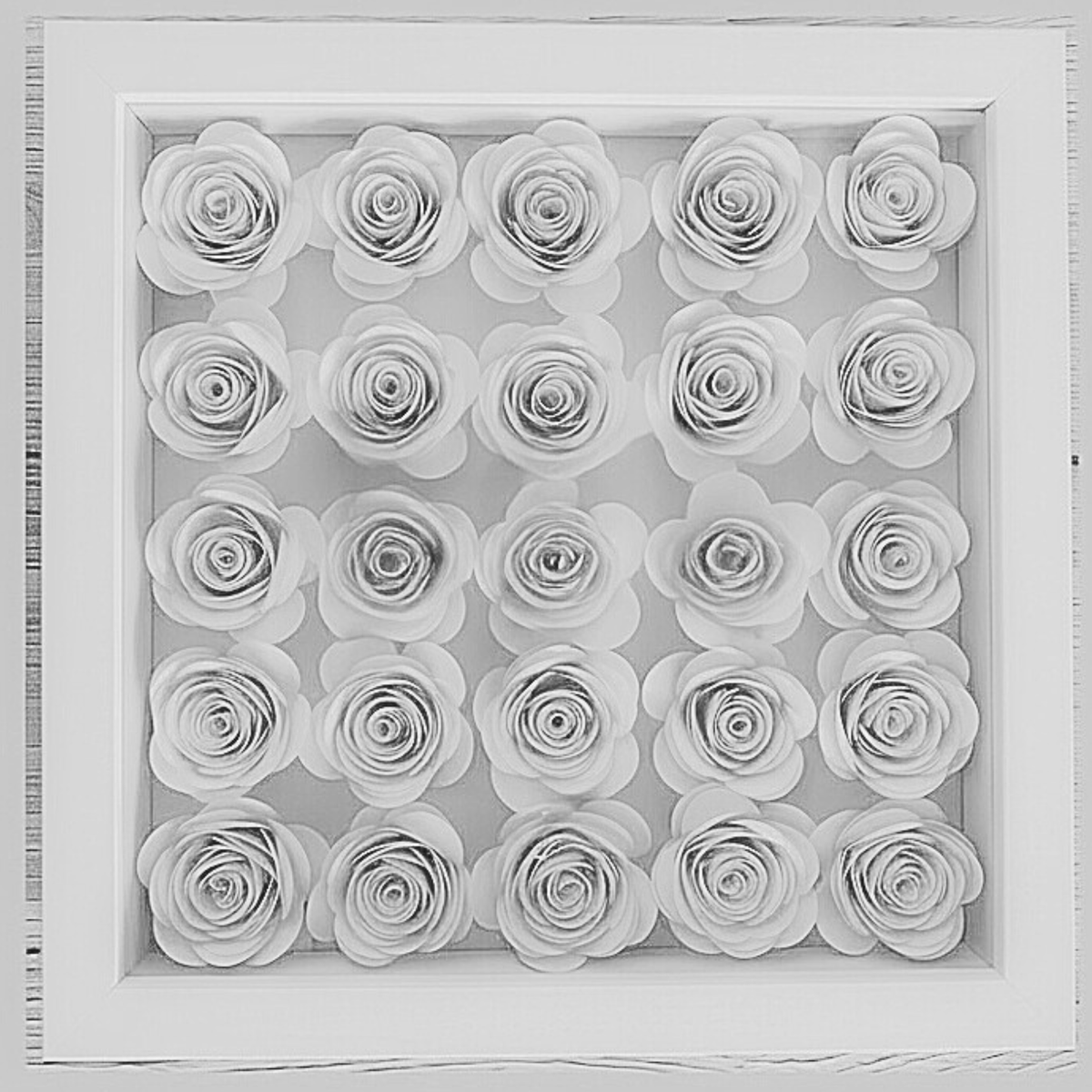 tableau cadre naissance personnalise personnalisable cadre bois blanc noir rose papier fait main marion papillon geneve suisse
