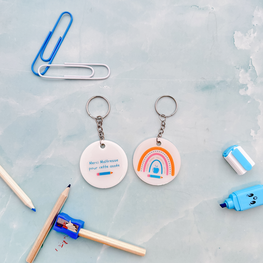 porte cles arc en ciel merci resine epoxy meilleure educ educatrice fete des ecoles fin annee scolaire nounou maitresses maitresse maitres maitre personnalise personnalisable fait main marion papillon geneve suisse