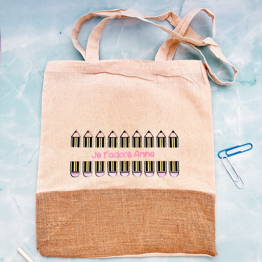 tote bag sac tissus coton crayons fete des ecoles fin annee scolaire nounou maitresses maitresse maitres maitre personnalise personnalisable fait main marion papillon geneve suisse