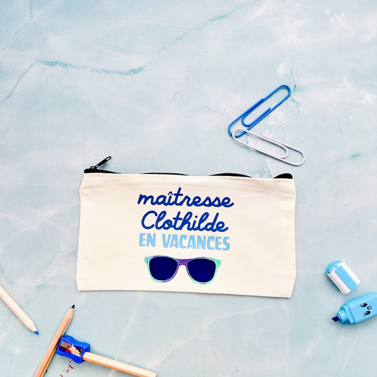 pochette trousse tissus coton neocolores fete des ecoles fin annee scolaire nounou maitresses maitresse maitres maitre personnalise personnalisable fait main marion papillon geneve suisse
